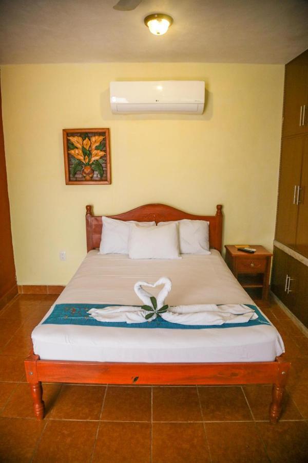 Navieros Rooms Бакалар Экстерьер фото