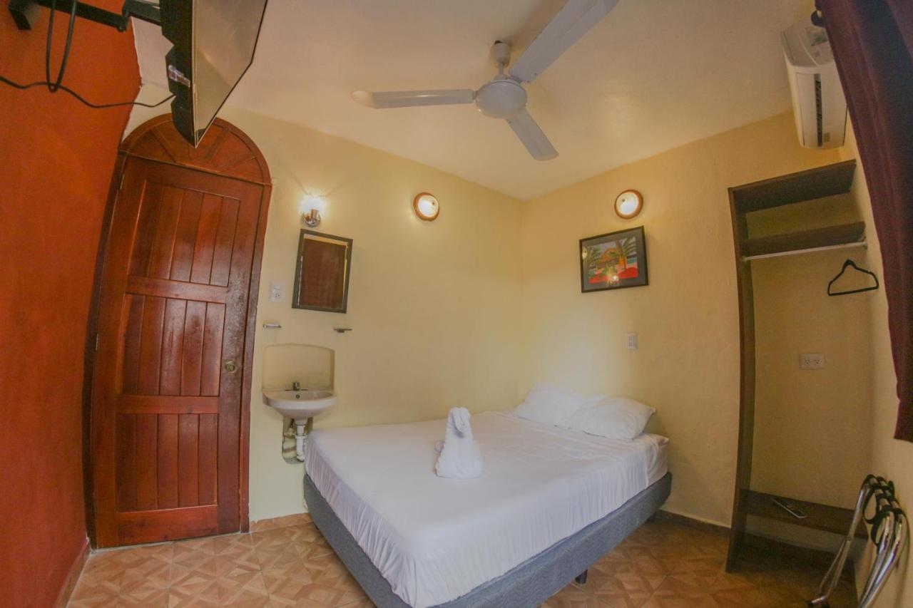Navieros Rooms Бакалар Экстерьер фото