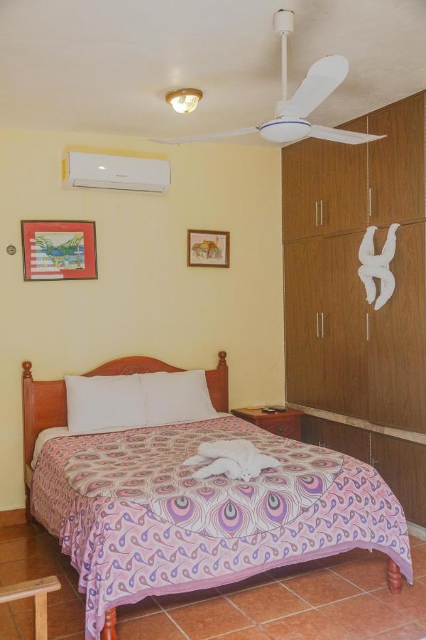 Navieros Rooms Бакалар Экстерьер фото