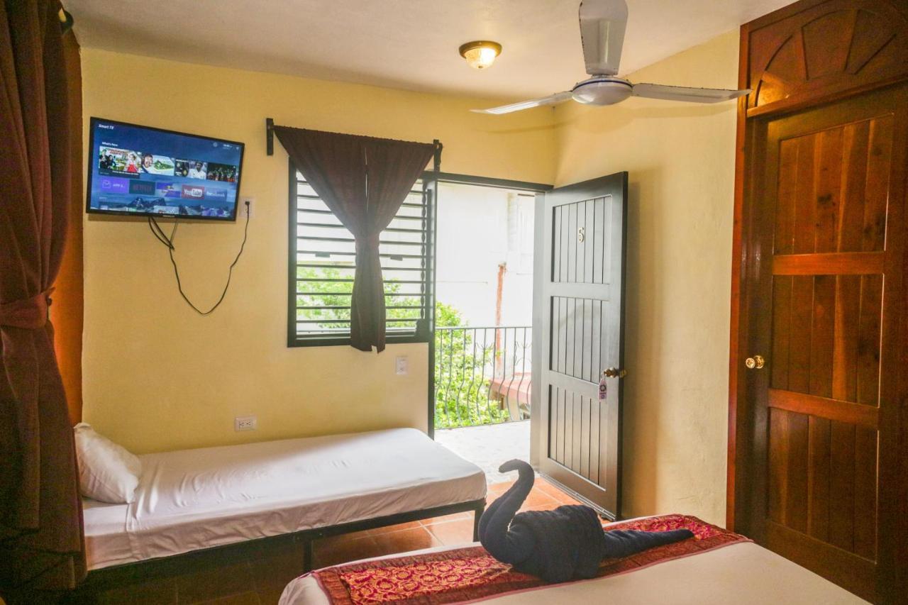Navieros Rooms Бакалар Экстерьер фото